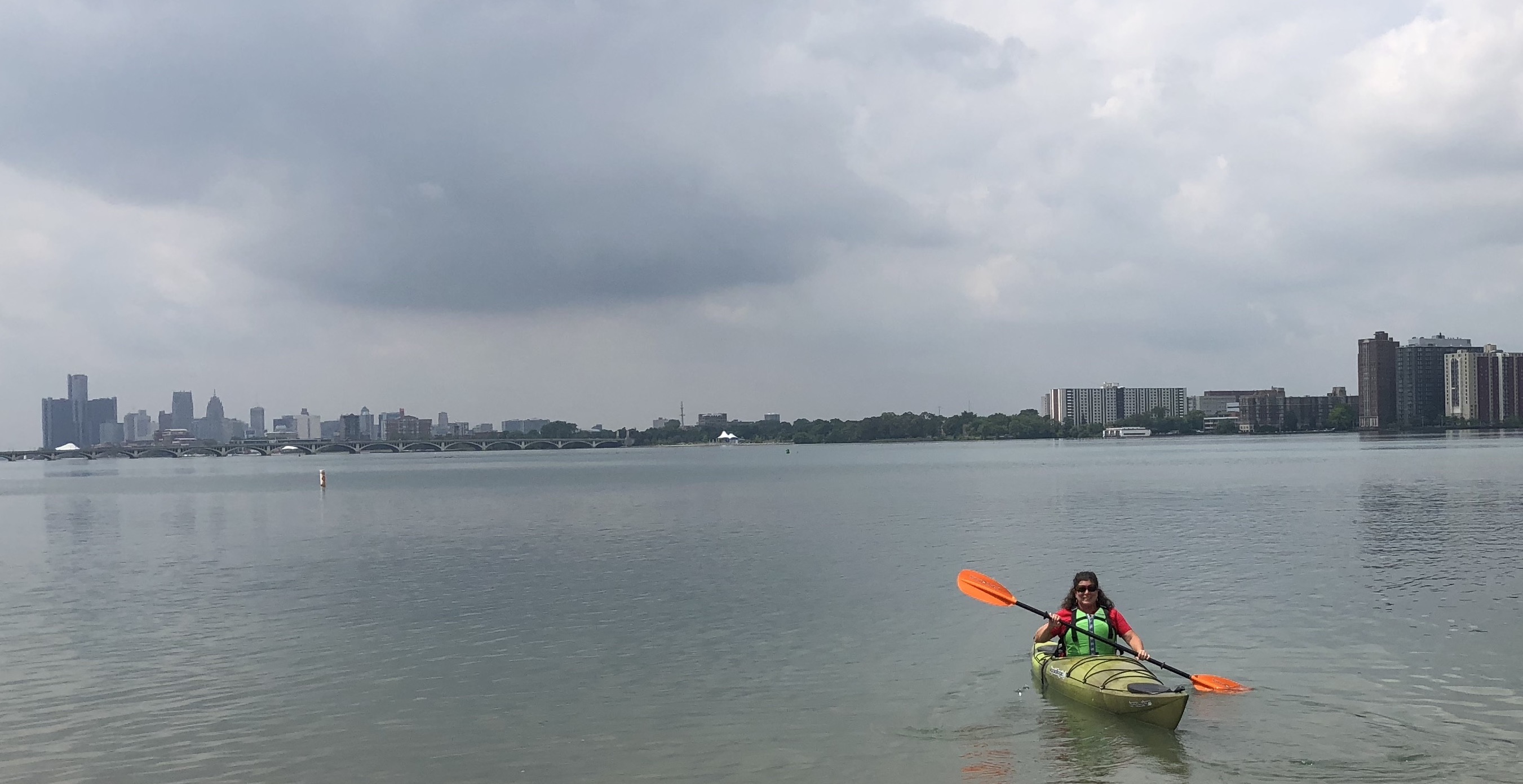 Kayaking trip gives a unique view of Detroit